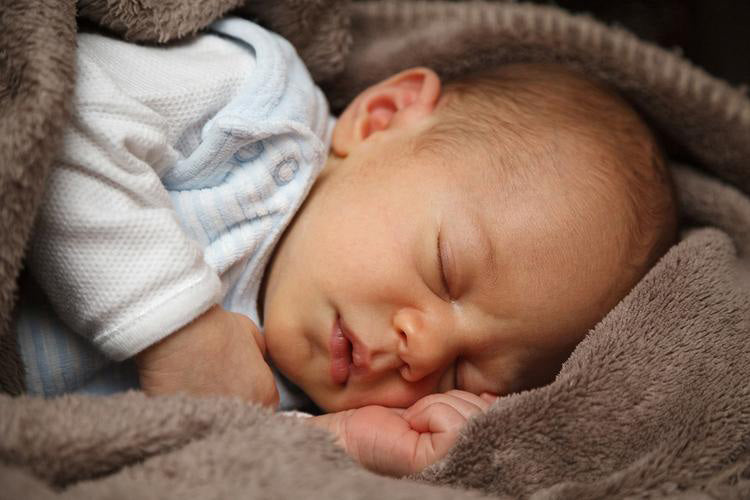 Newborn sleep patterns: what to expect
