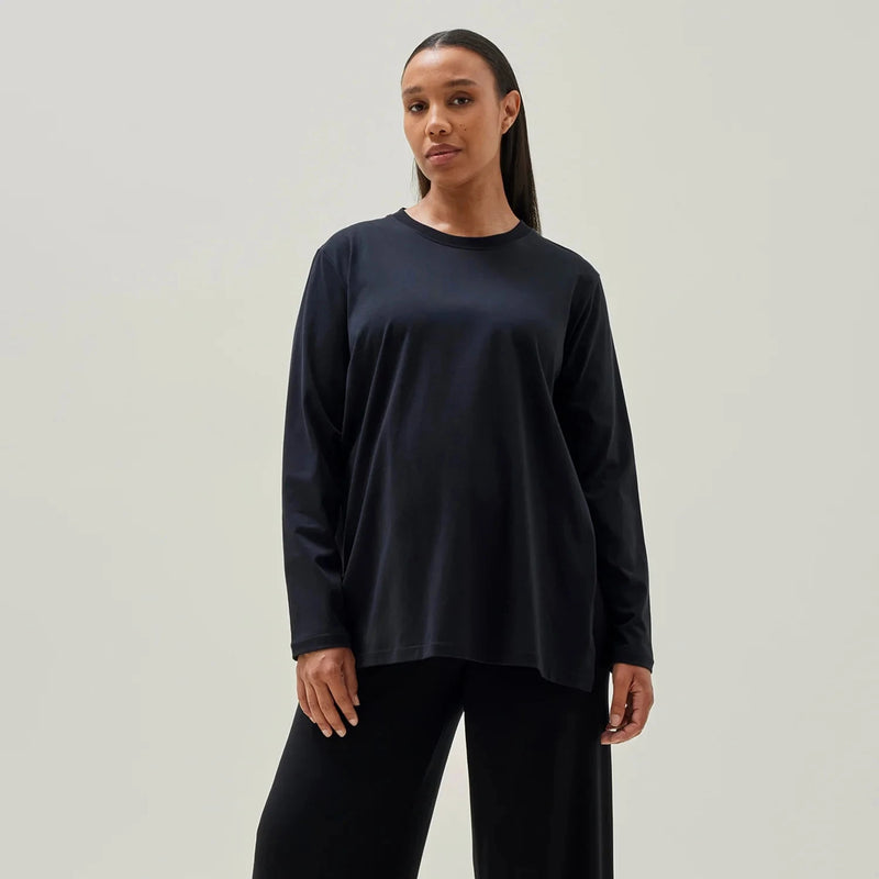 Long-Sleeved Maternity T-Shirt