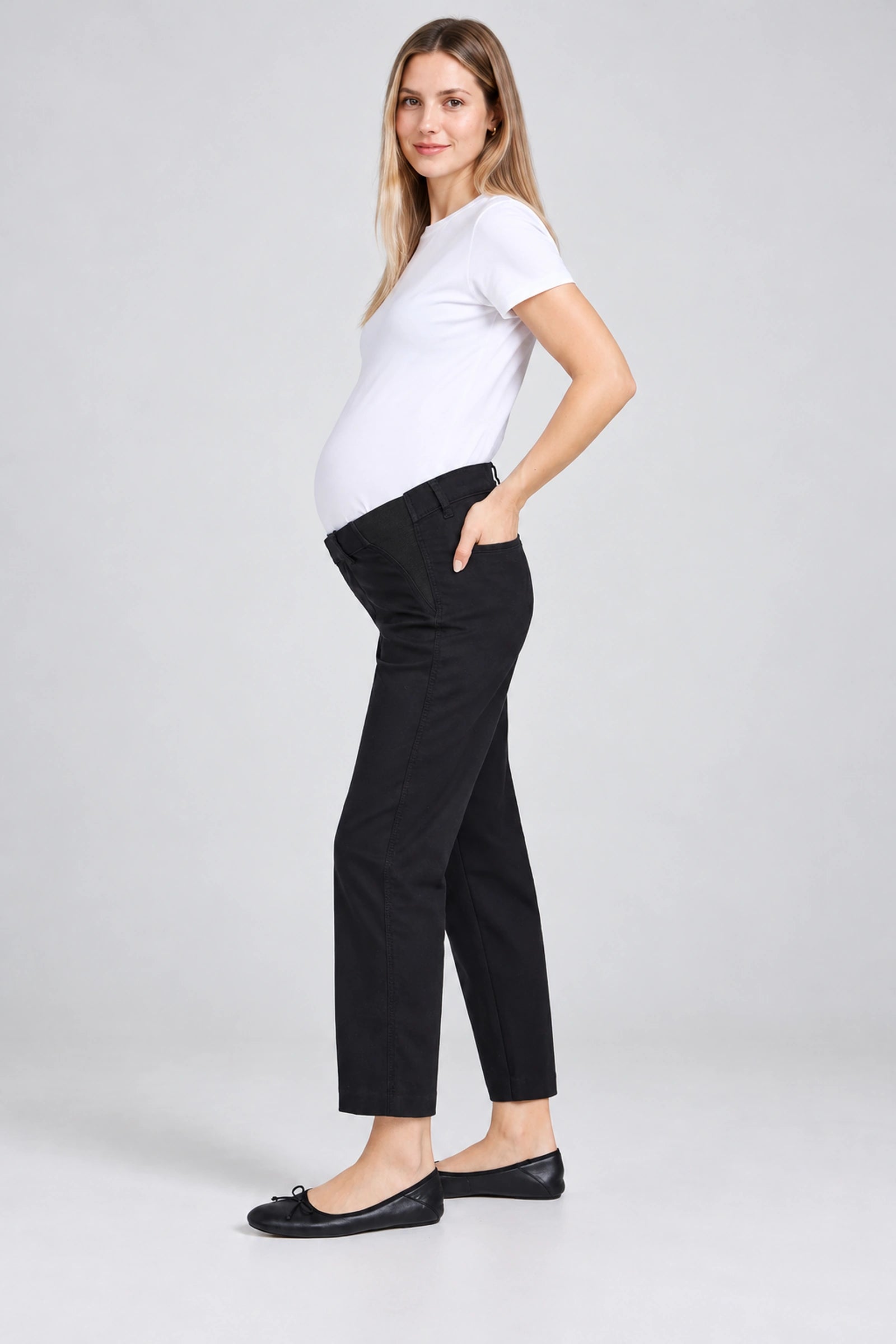 DL1961 Gerri maternity trousers in Black Onyx, full-length side view