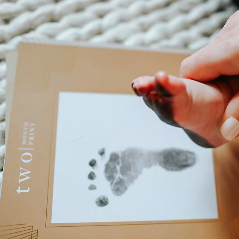 My Foot Book: Foot Prints Through the First Year